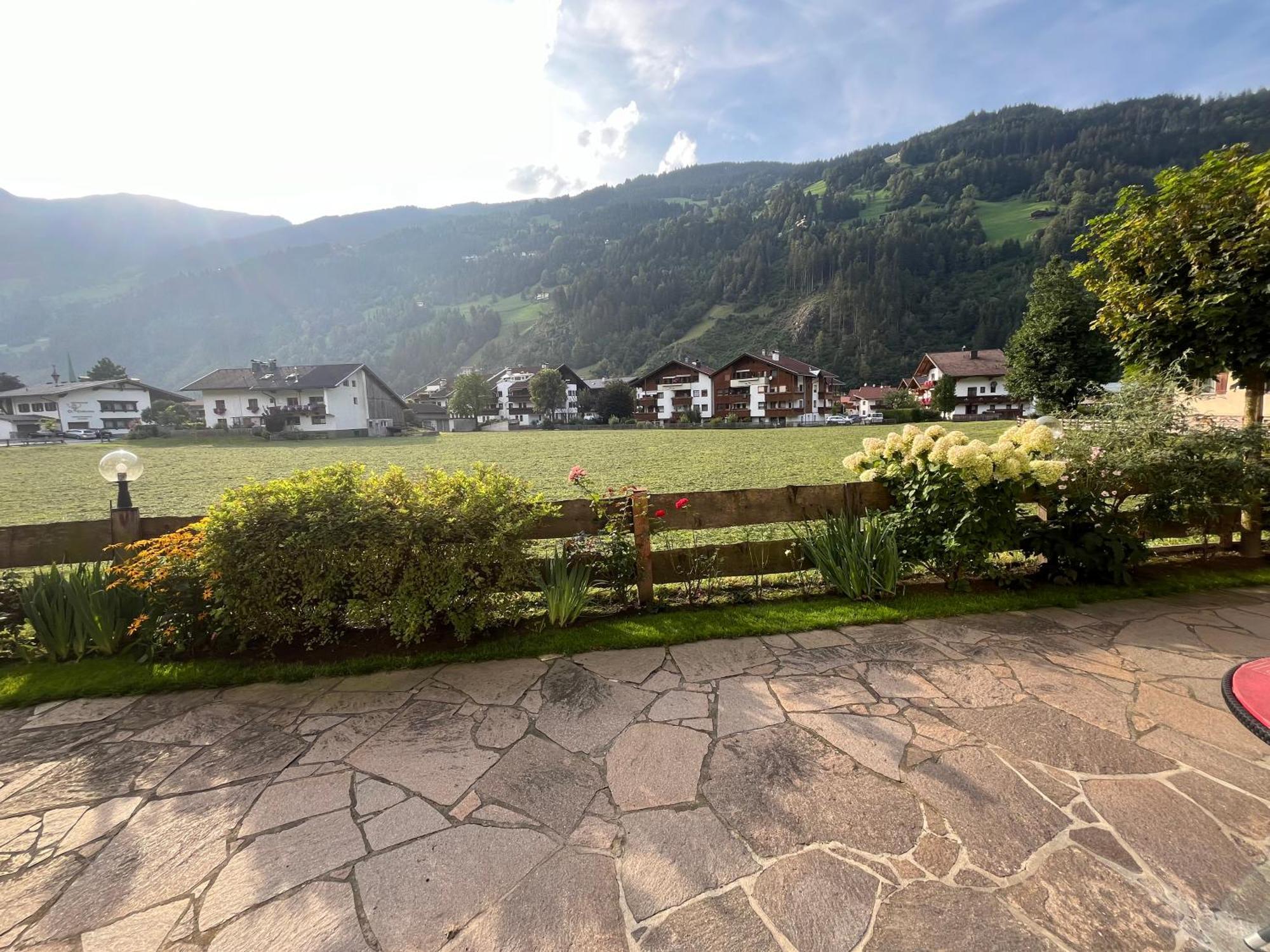 Zell Views Apartments Zell am Ziller Buitenkant foto
