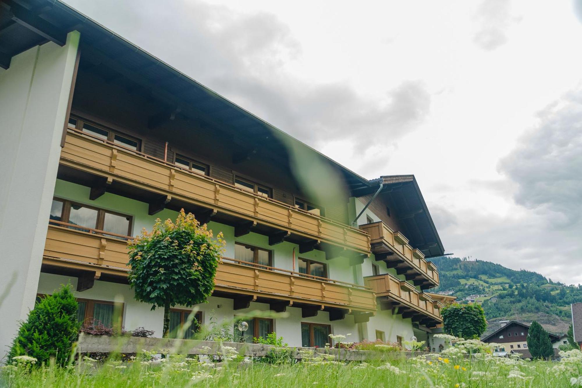 Zell Views Apartments Zell am Ziller Buitenkant foto